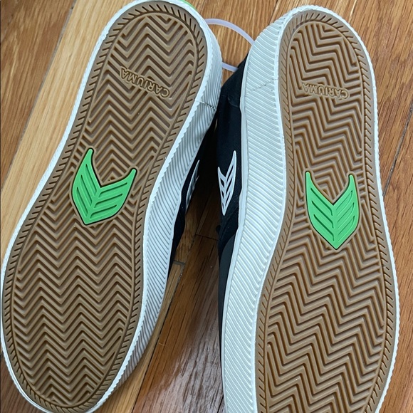 Cariuma Slip-On Sneakers in Black with White Accents - Picture 6 of 6